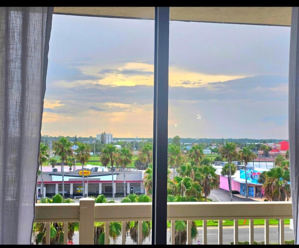 Stay On The Beach! Wonderful Location! Daytona Beach Eksteriør bilde